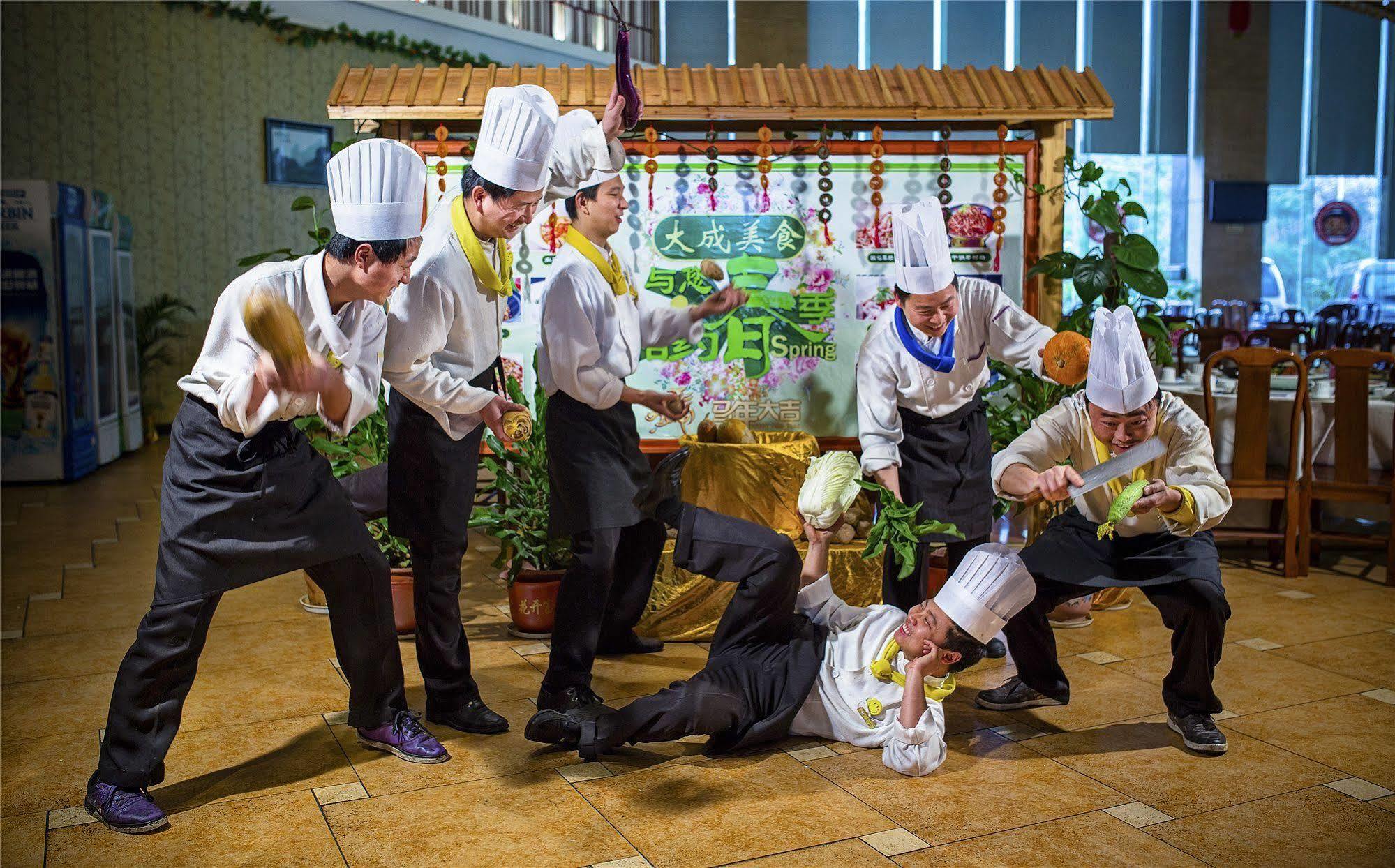 Da Cheng Shan Shui Hotel Жангжиаже Екстериор снимка