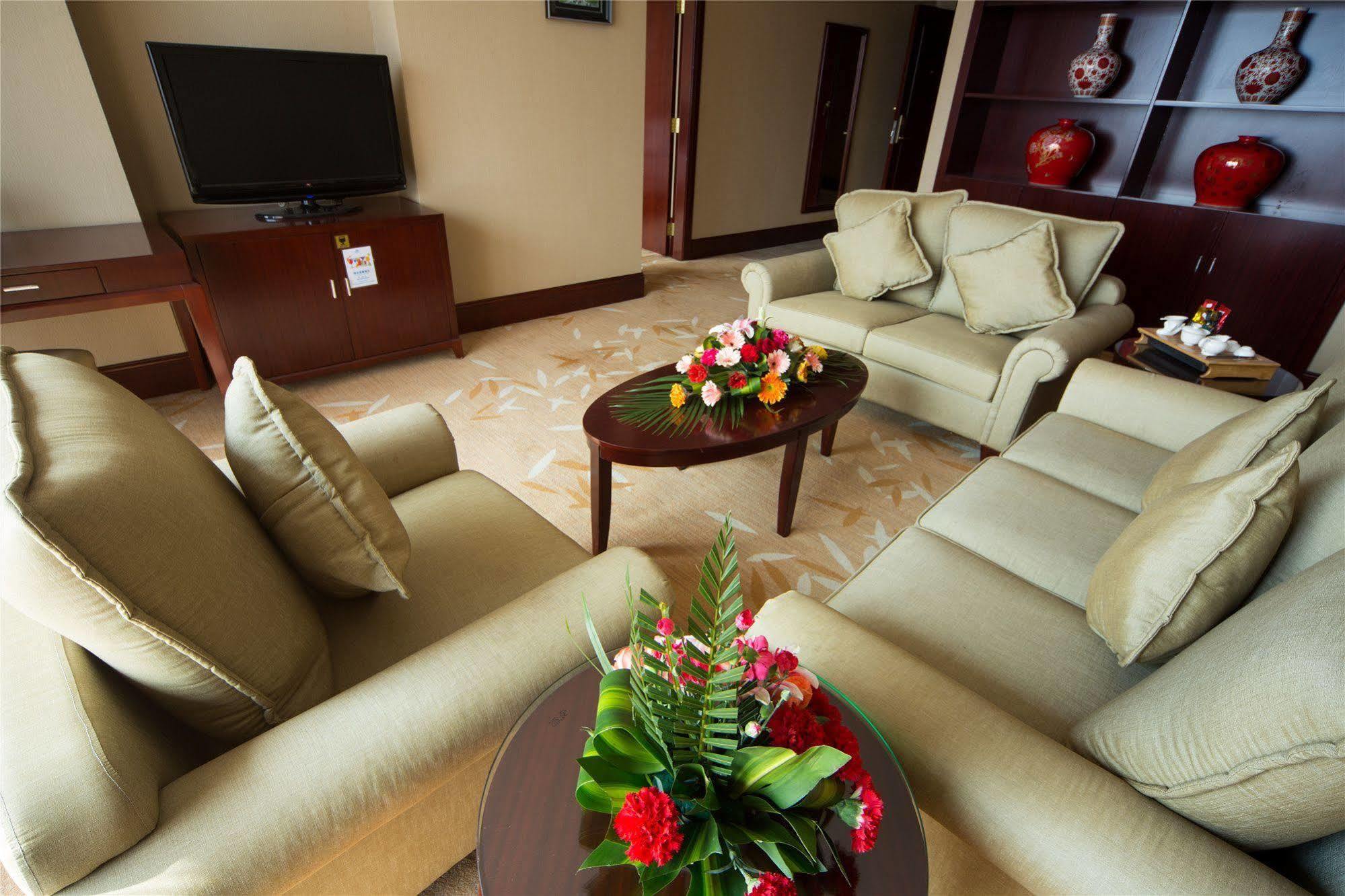 Da Cheng Shan Shui Hotel Жангжиаже Екстериор снимка