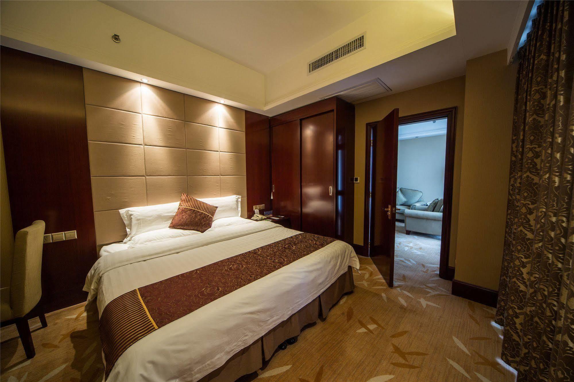 Da Cheng Shan Shui Hotel Жангжиаже Екстериор снимка
